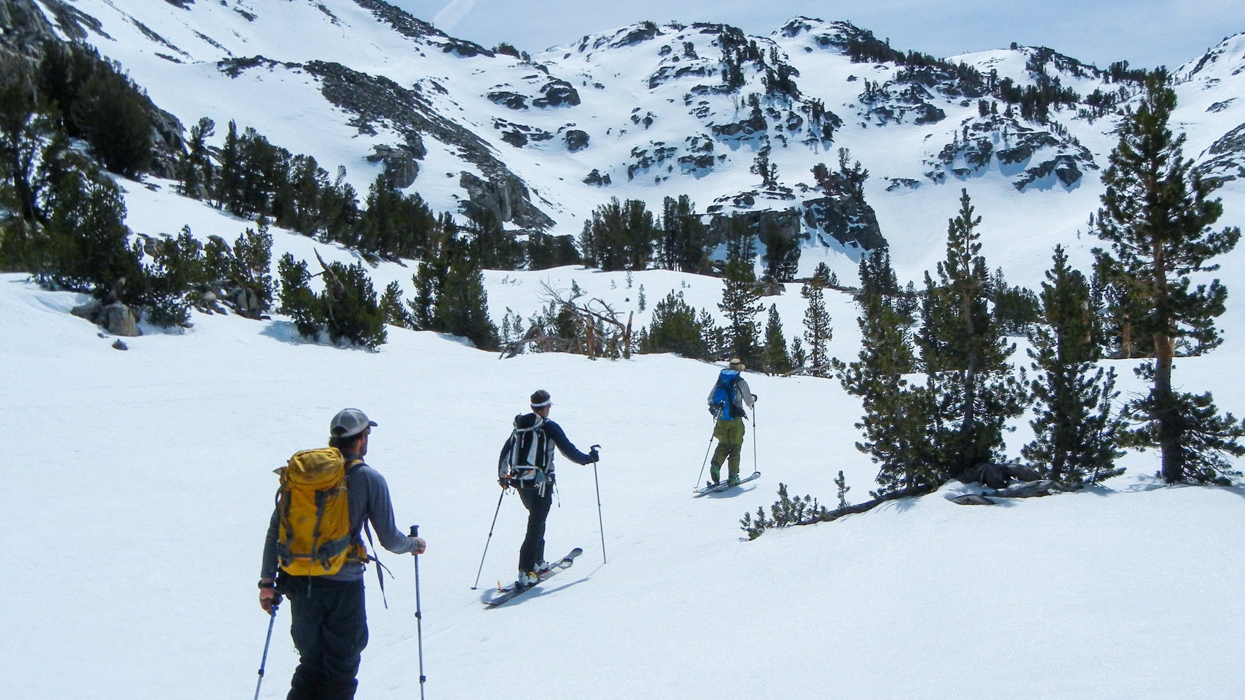 Ski touring in the eastern Sierra near Mammoth Lakes