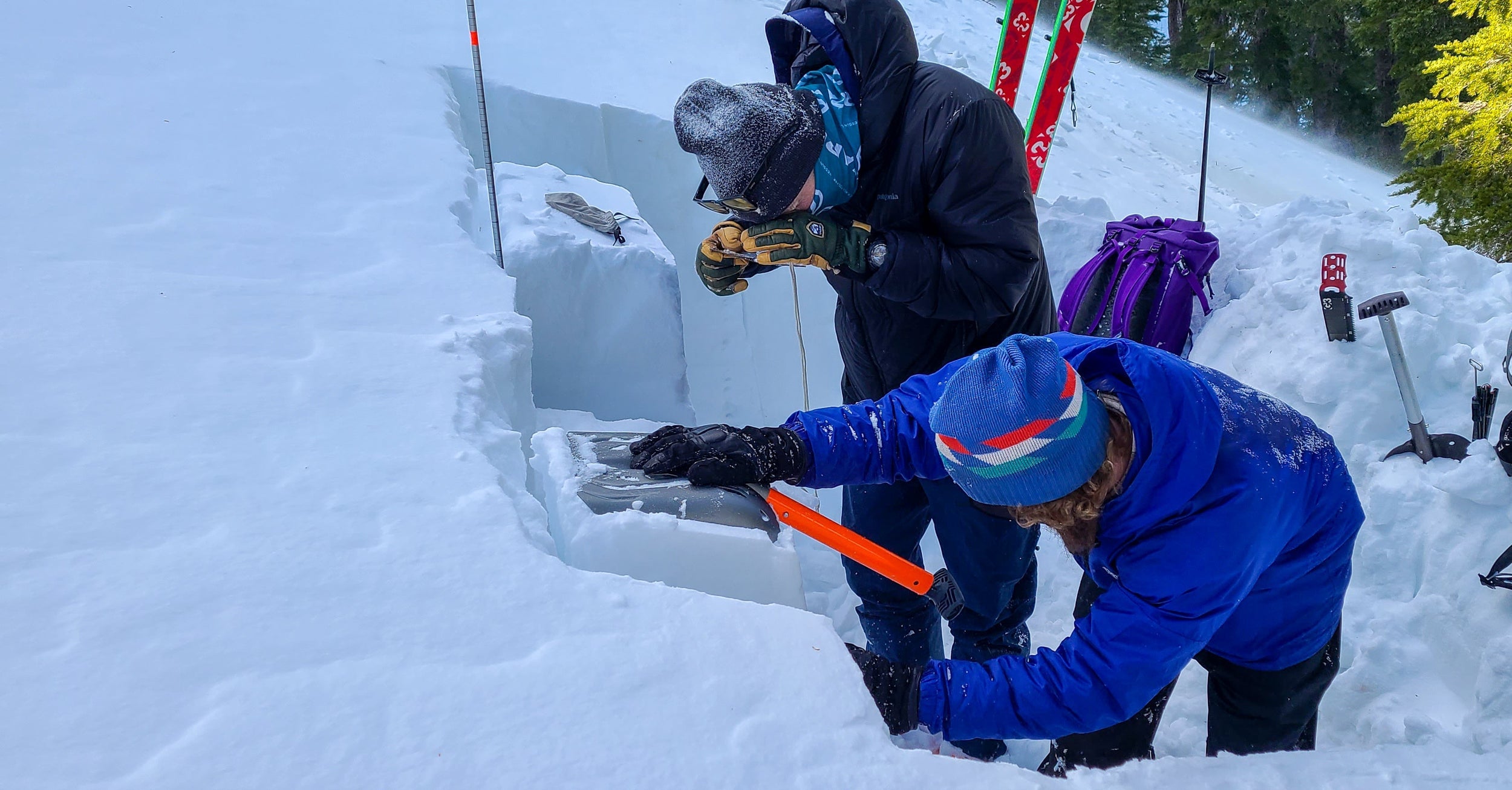 Students from an AIARE 1 Avalanche course perform snowpack tests in the Truckee, Lake Tahoe area during their avalanche level 1 course.