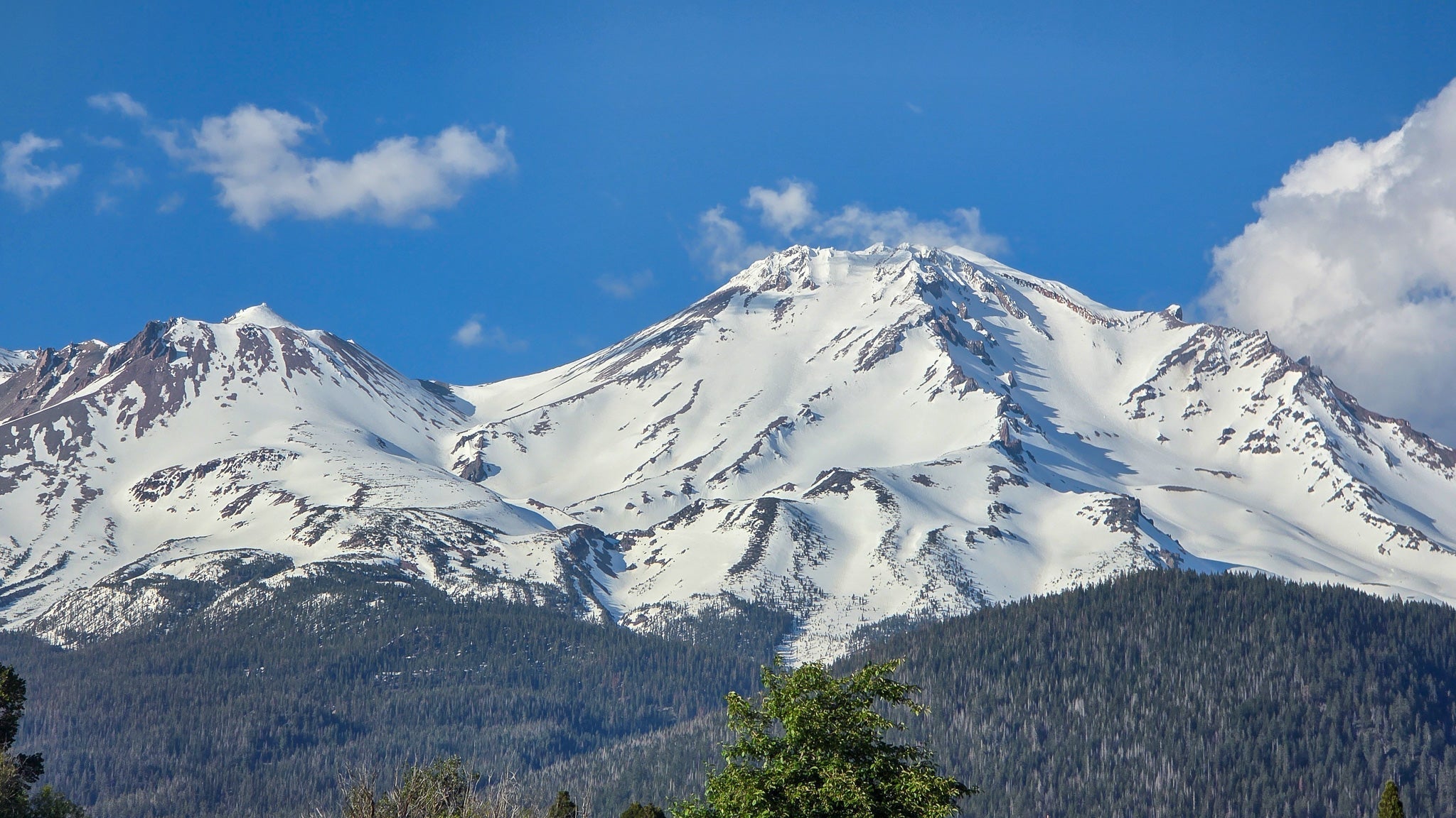 Mt Shasta guided Backcountry Skiing Conditions