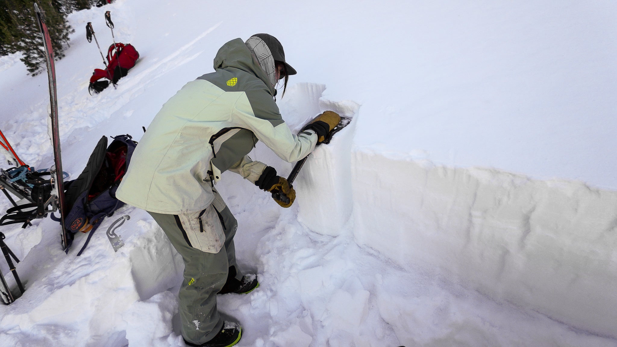 Why Choose Blackbird for your Avalanche Course?