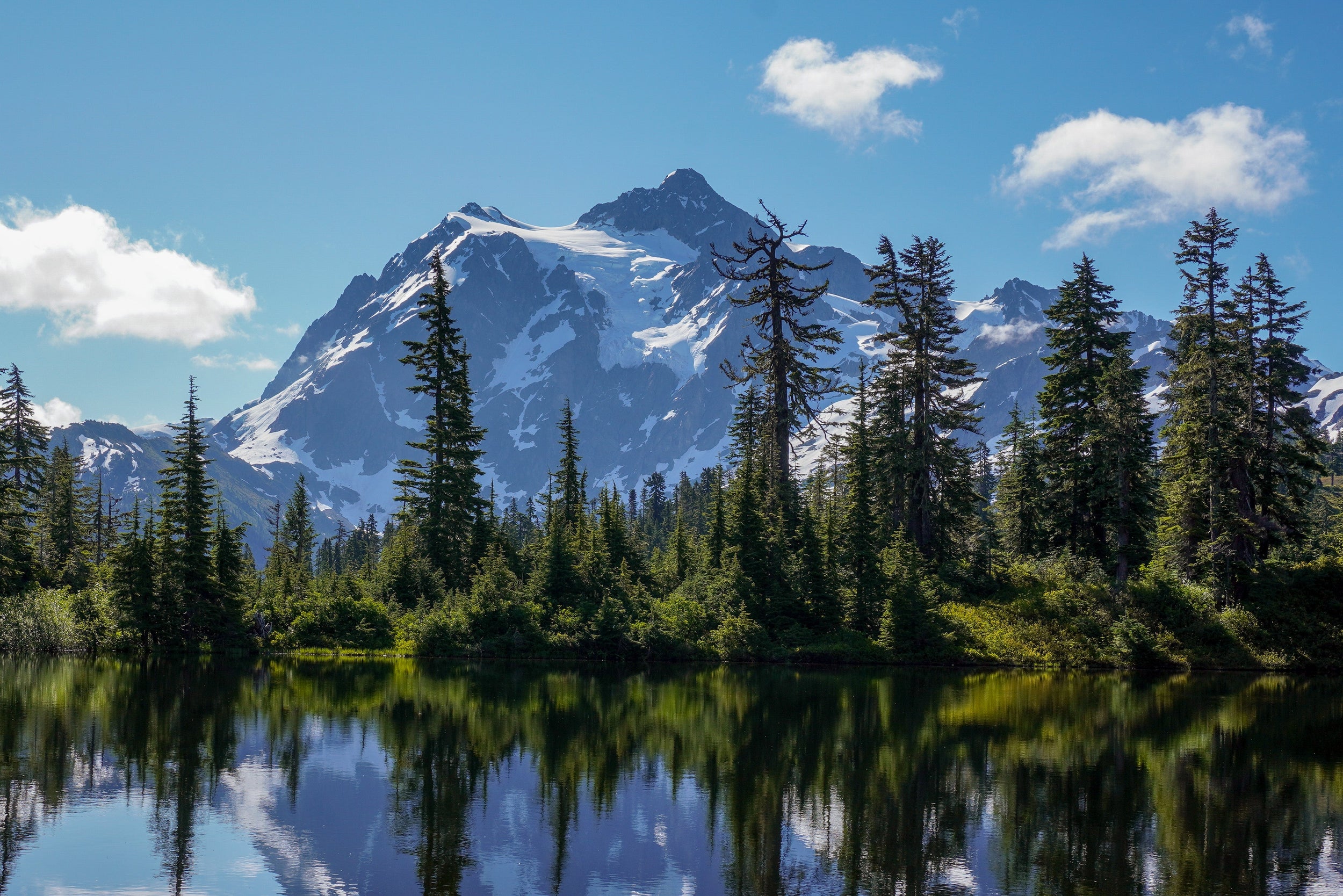 Lake with Mt Shuksan in the background during the summer